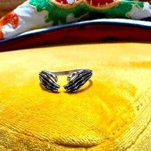 💀💀Sterling SKELETON hands ring💀